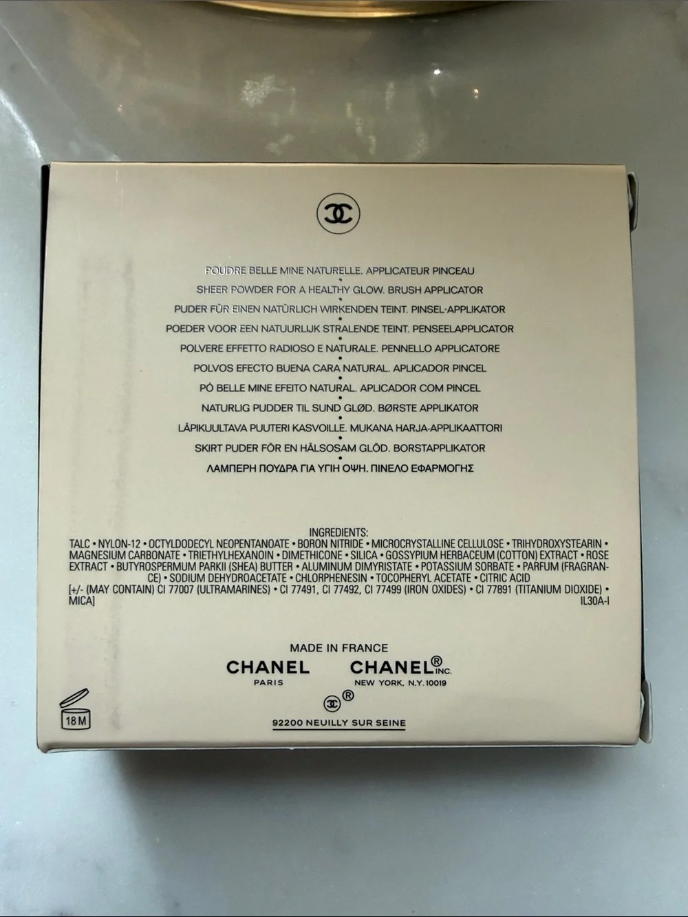 CHANEL Compact Pressed Powder - Light Beige N20 Les Beiges